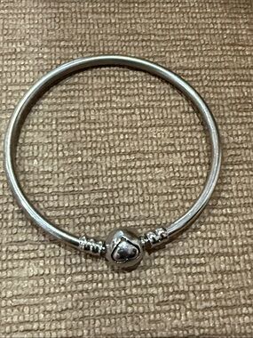 Classic Silver Heart Charm Bangle Bracelet - Women's Jewelry